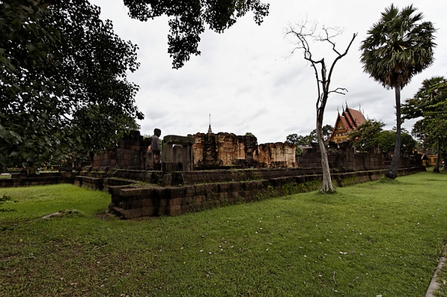 Prasat Sa Kamphaeng Yai-011